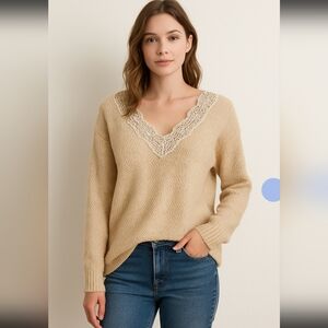 NWOT womens cream colored long sleeve sweater.